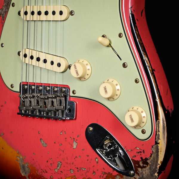 Fender Custom Shop Limited Edition 60/63 Stratocaster Super Heavy Relic- Super Faded Aged Fiesta Red/ 3 Color Sunburst 2025 (CZ585890)