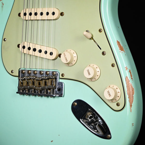 Fender Custom Shop Limited Edition 1960 Stratocaster Relic- Aged Surf Green 2025 (CZ585887)
