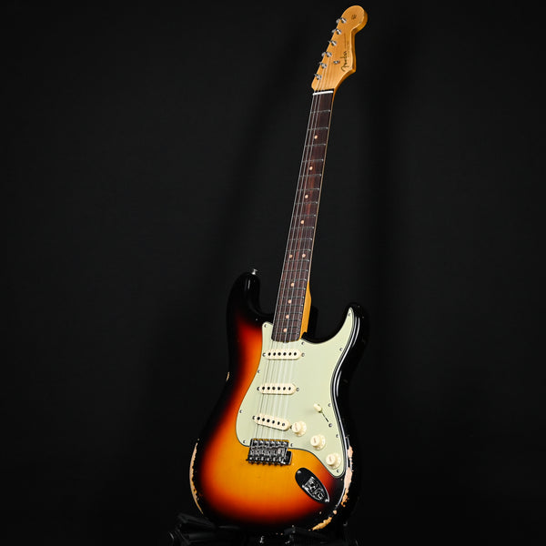 Fender Custom Shop Late-1962 Stratocaster Relic w/ Closet Classic Hardware- 3 Color Sunburst 2025 (CZ552278)