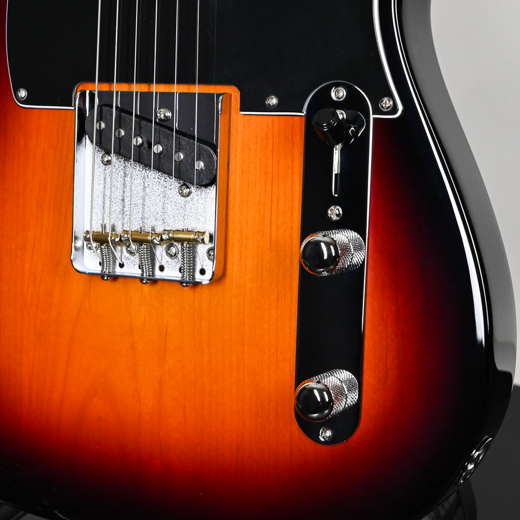 Fender American Professional Classic Telecaster- 3 Color Sunburst 2025 (US25102226) Used – Mint Condition with Case