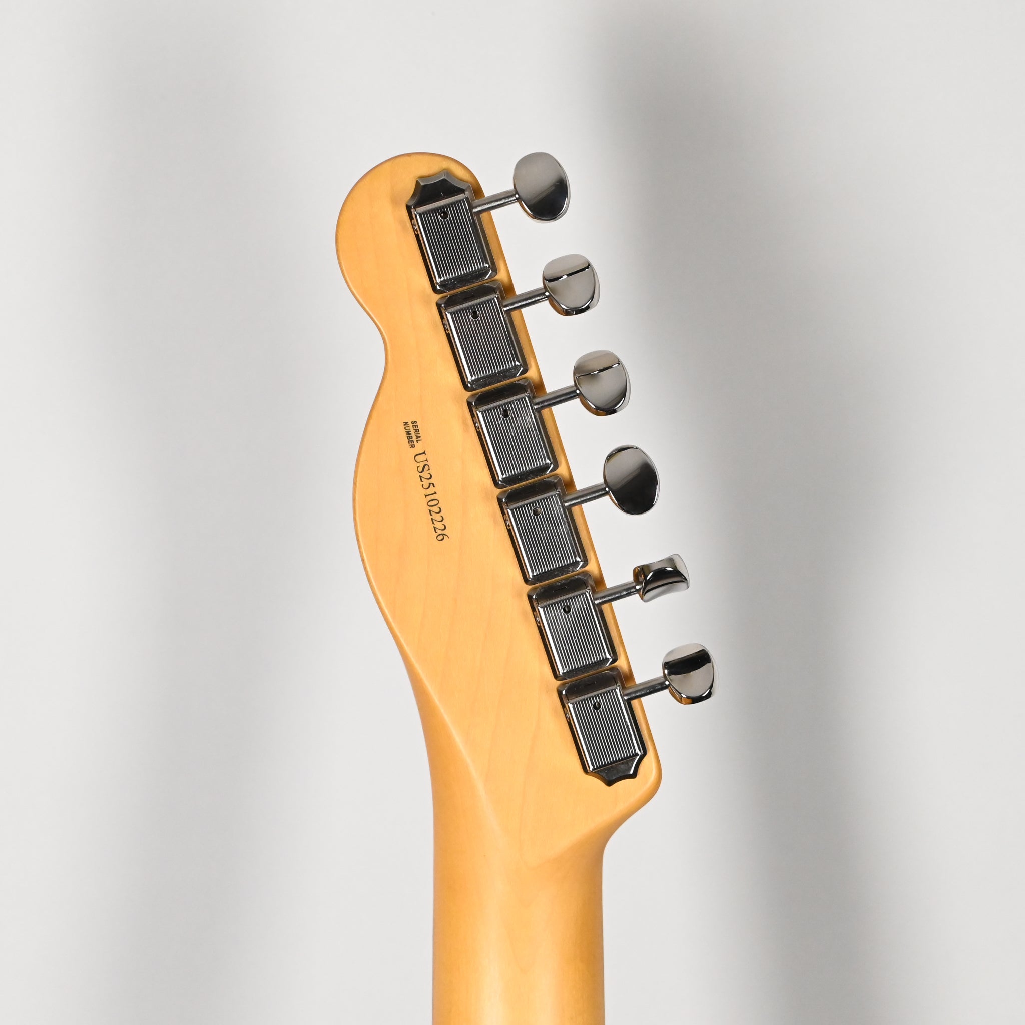 Fender American Professional Classic Telecaster- 3 Color Sunburst 2025 (US25102226) Used – Mint Condition with Case
