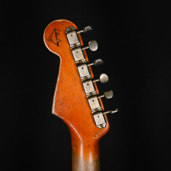 Fender Custom Shop Masterbuilt Dale Wilson '61 Stratocaster Heavy Relic- Dark Lake Placid Blue to Lake Placid Blue 2026 (CZ588026)