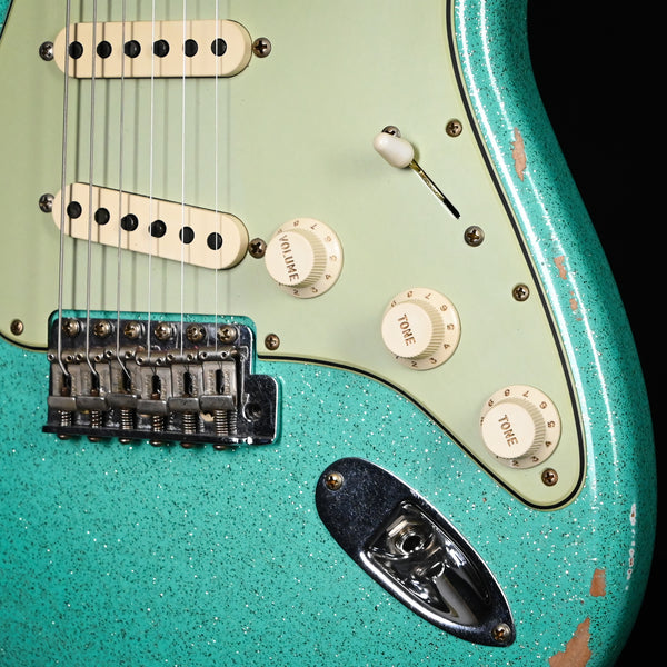 Fender Custom Shop Limited Edition 1960 Stratocaster Relic- Aged Sea Foam Green Sparkle 2025 (CZ585318)