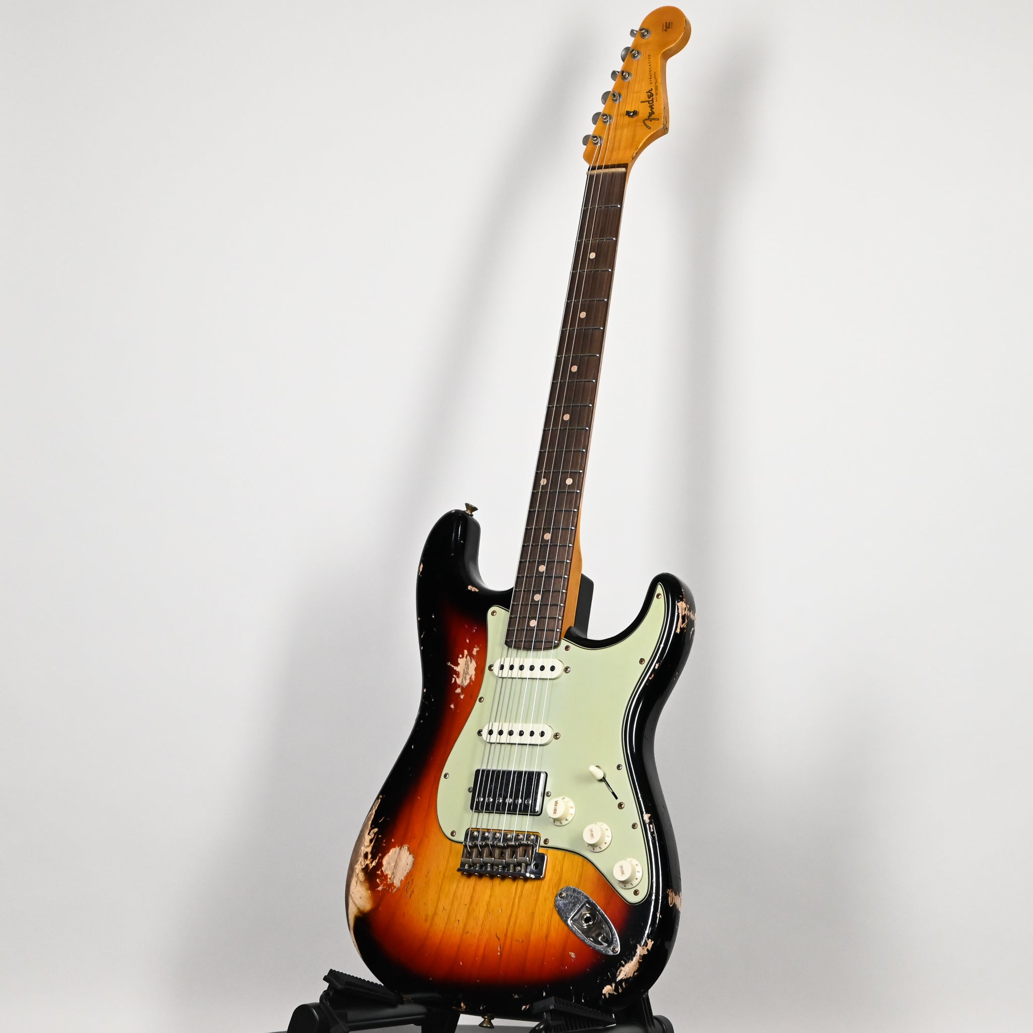 Fender Custom Shop '62 Stratocaster HSS Heavy Relic- 3 Color Sunburst 2026 (R147744)