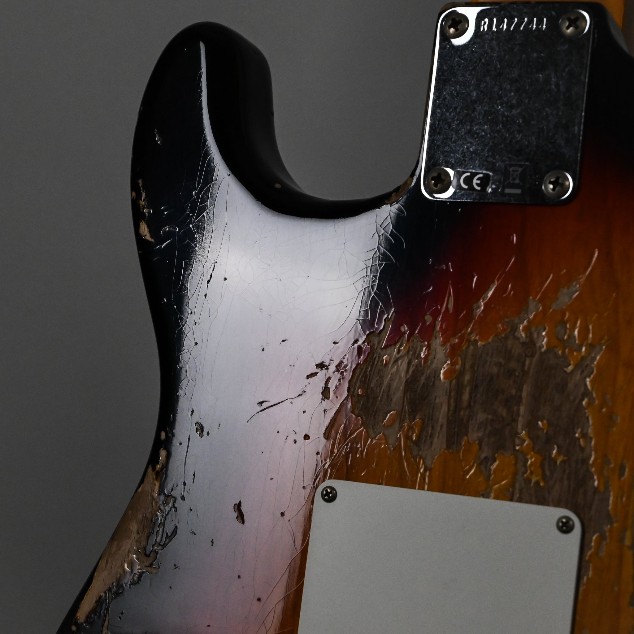 Fender Custom Shop '62 Stratocaster HSS Heavy Relic- 3 Color Sunburst 2026 (R147744)