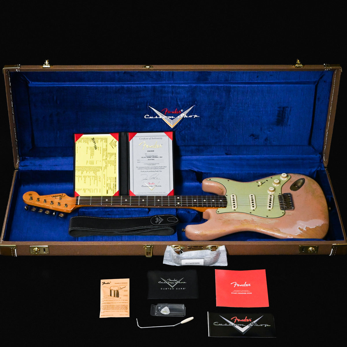 Fender Custom Shop Masterbuilt Dennis Galuszka 60/63 Stratocaster w/ Brazilian Rosewood Fingerboard, Super Heavy Relic- Dirty Shell Pink 2026 (R147486)