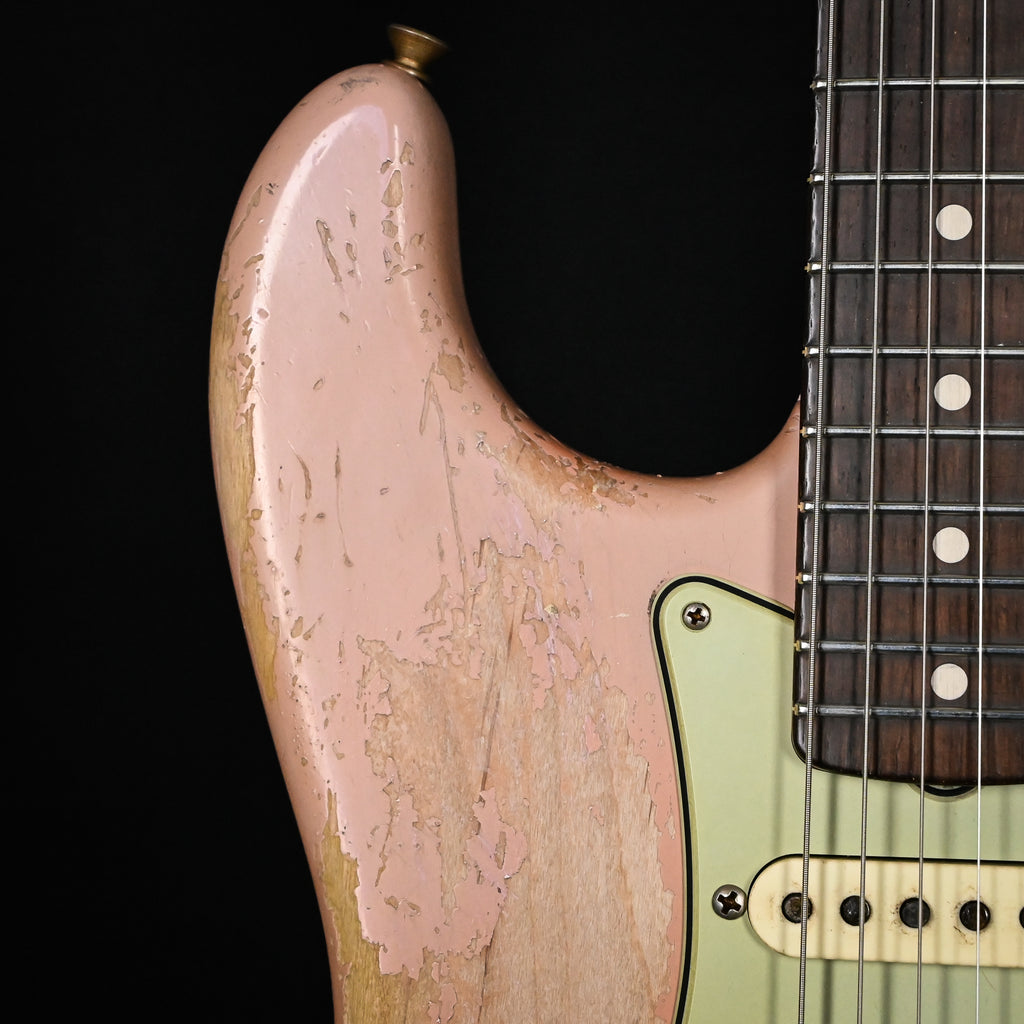 Fender Custom Shop Masterbuilt Dennis Galuszka 60/63 Stratocaster w/ Brazilian Rosewood Fingerboard, Super Heavy Relic- Dirty Shell Pink 2026 (R147486)