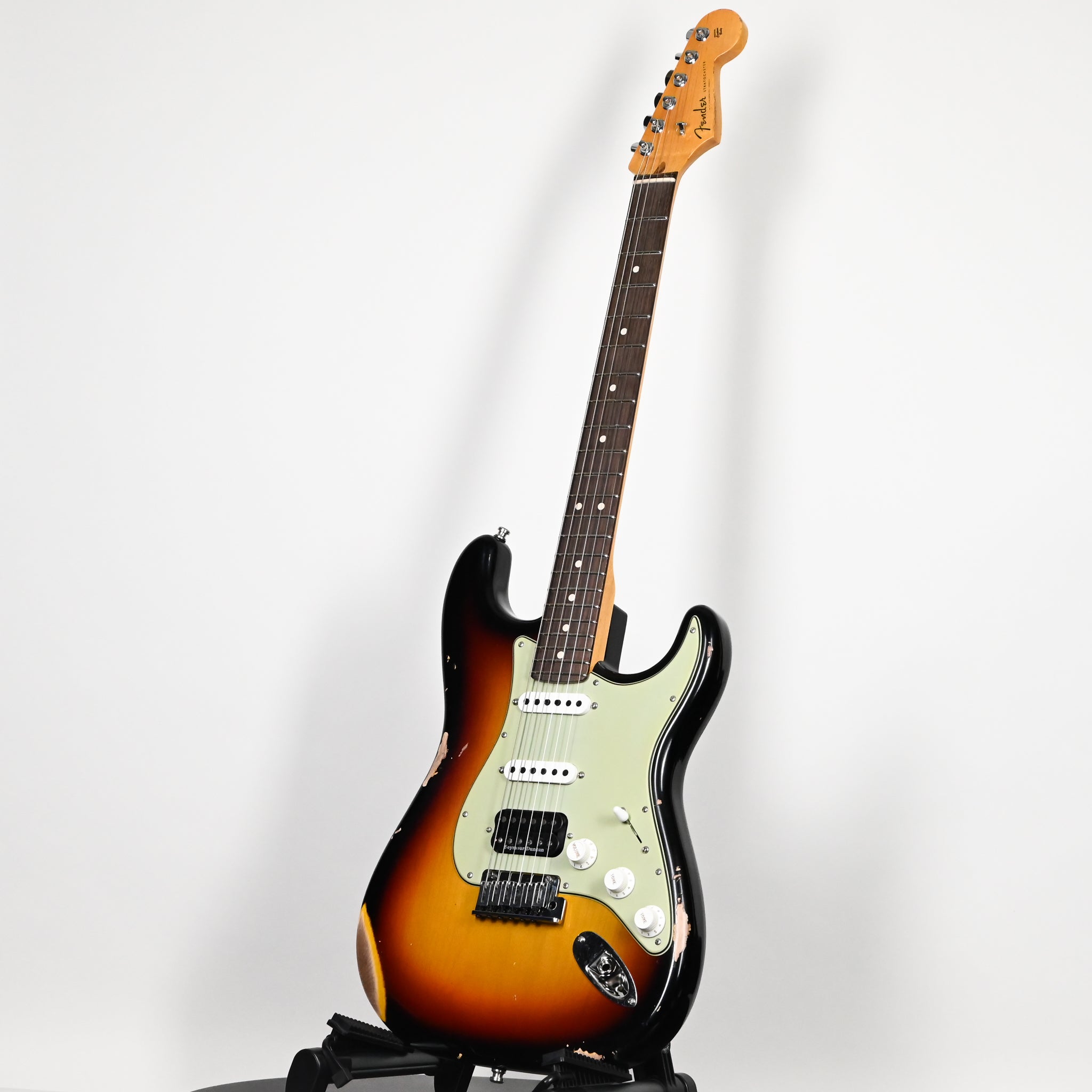 Fender Custom Shop Deluxe Stratocaster w/ Seymour Duncan SH4B Humbucker, Relic/ Closet Classic Hardware- 3 Color Sunburst 2026 (R147849)