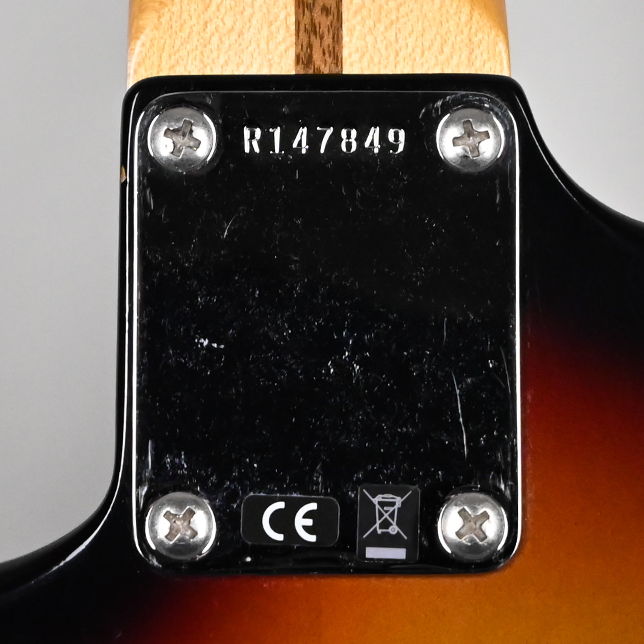 Fender Custom Shop Deluxe Stratocaster w/ Seymour Duncan SH4B Humbucker, Relic/ Closet Classic Hardware- 3 Color Sunburst 2026 (R147849)