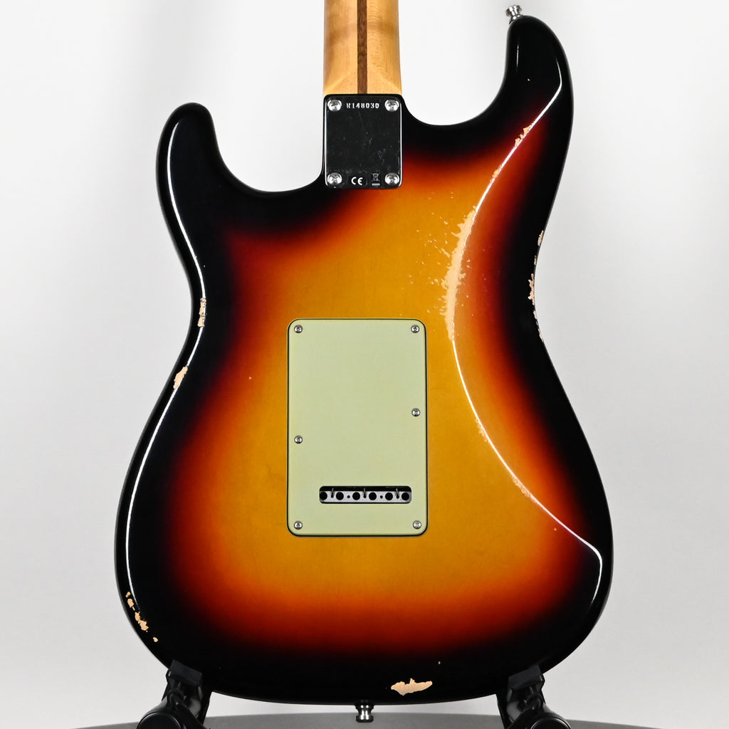 Fender Custom Shop Deluxe Stratocaster w/ Seymour Duncan SH4B Humbucker, Relic/ Closet Classic Hardware- 3 Color Sunburst 2026 (R148030)