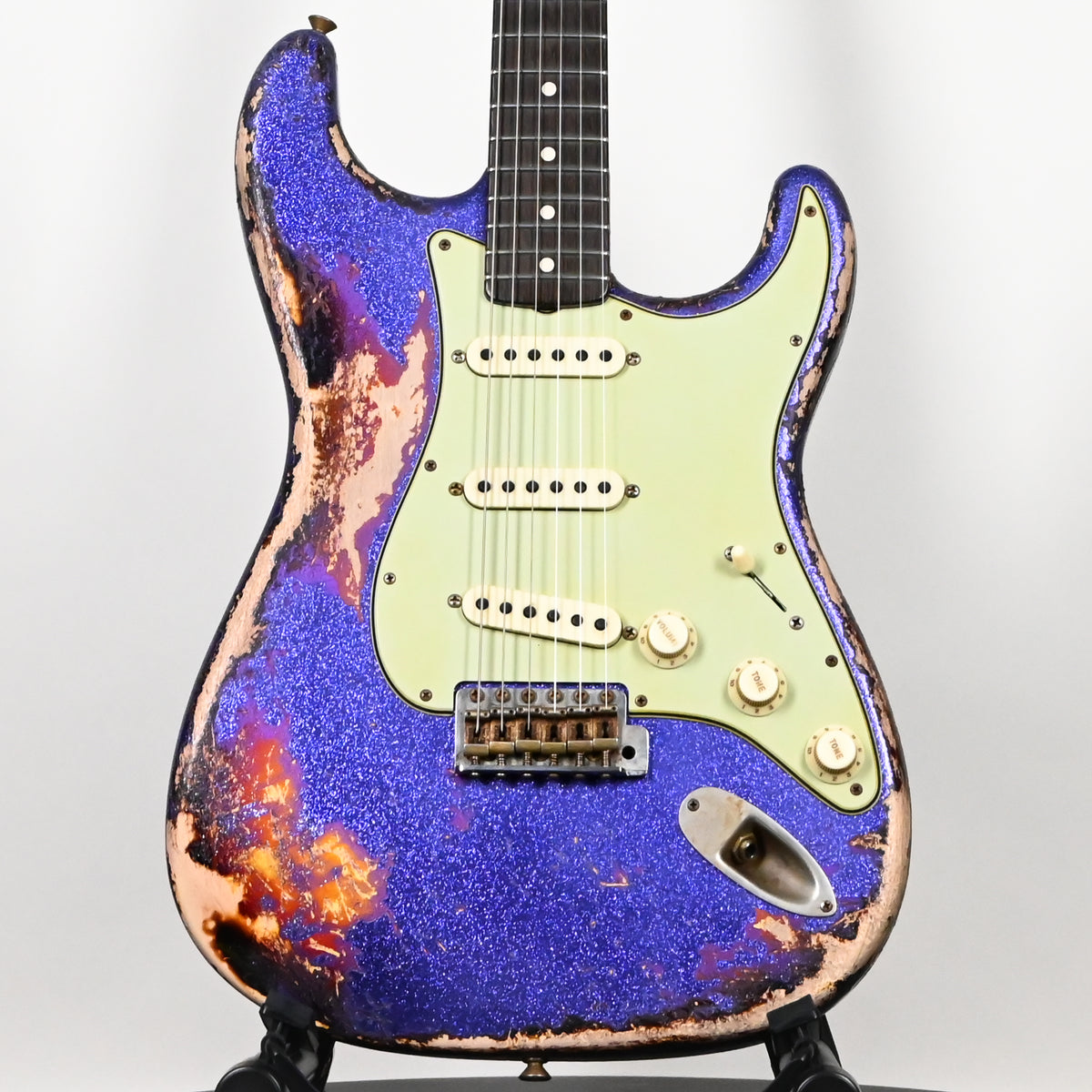 Fender Custom Shop Masterbuilt Dennis Galuszka 1962 Stratocaster w/ Brazilian Rosewood Fingerboard, Super Heavy Relic- Purple Sparkle/3 Color Sunburst 2026 (R132328)