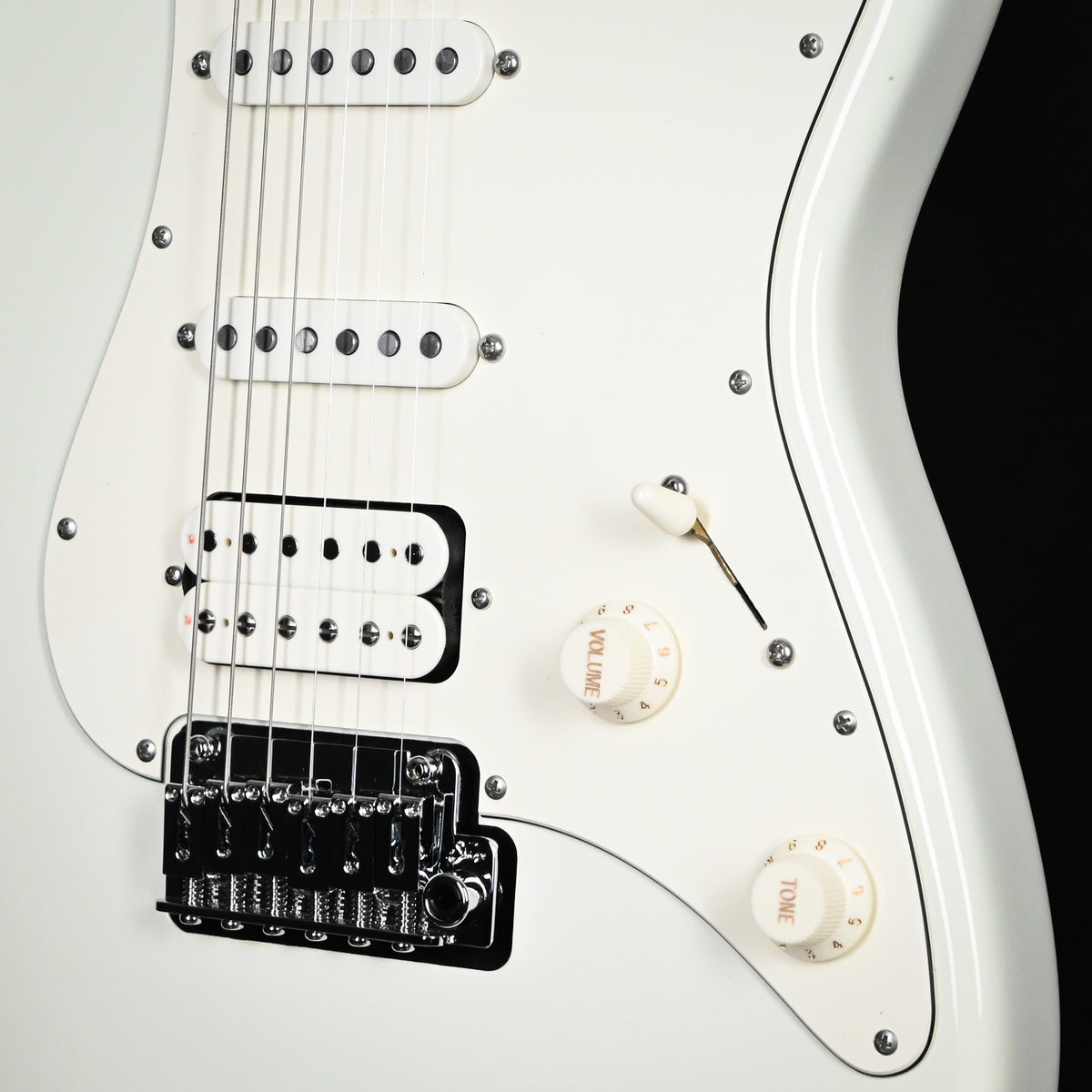 Suhr Classic S Antique Neoteric Limited Edition Electric Guitar- Olympic White 2026 (93814)