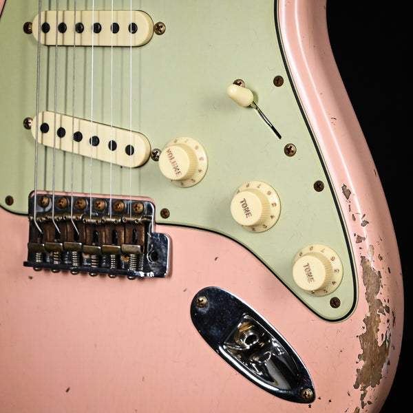 Fender Custom Shop '62 Stratocaster Heavy Relic- Aged Shell Pink 2024 (CZ583036)