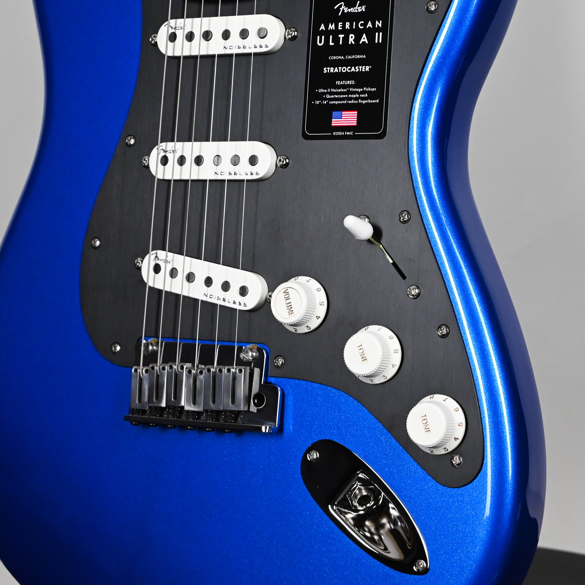 Fender American Ultra II Stratocaster w/ Ebony Fingerboard- Noble Blue (US240031696)