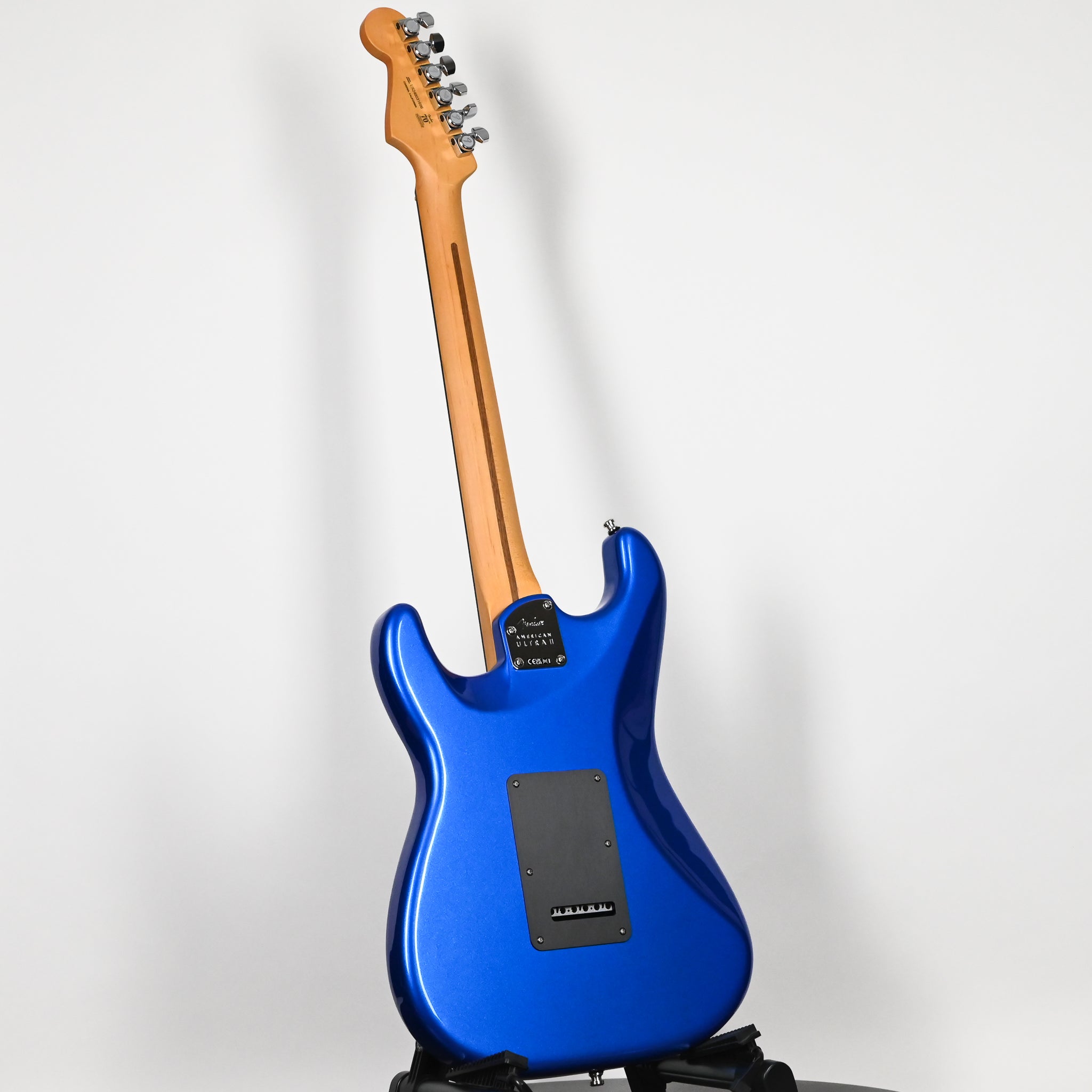 Fender American Ultra II Stratocaster w/ Ebony Fingerboard- Noble Blue (US240031696)