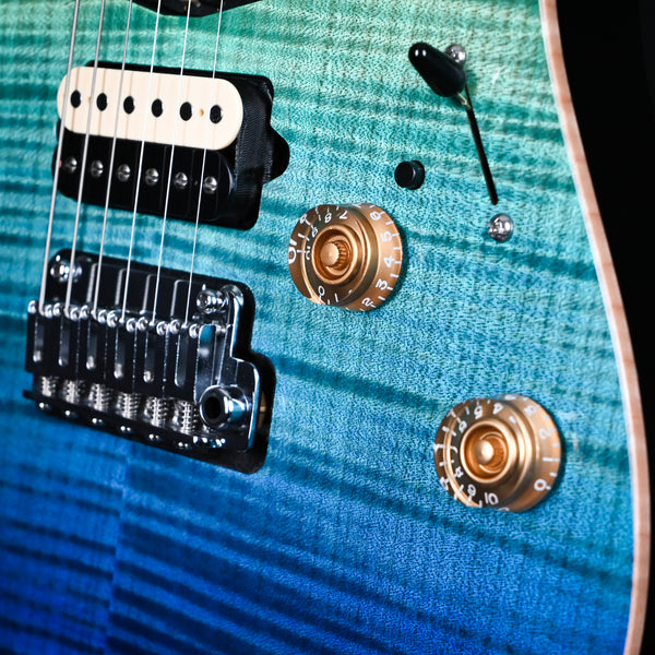 Suhr Custom Modern Aqua Blue Gradient/ Black HSH (78519)