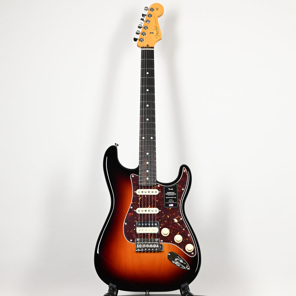 Fender American Professional Stratocaster HSS- 3 Color Sunburst 2026 (US26078341)
