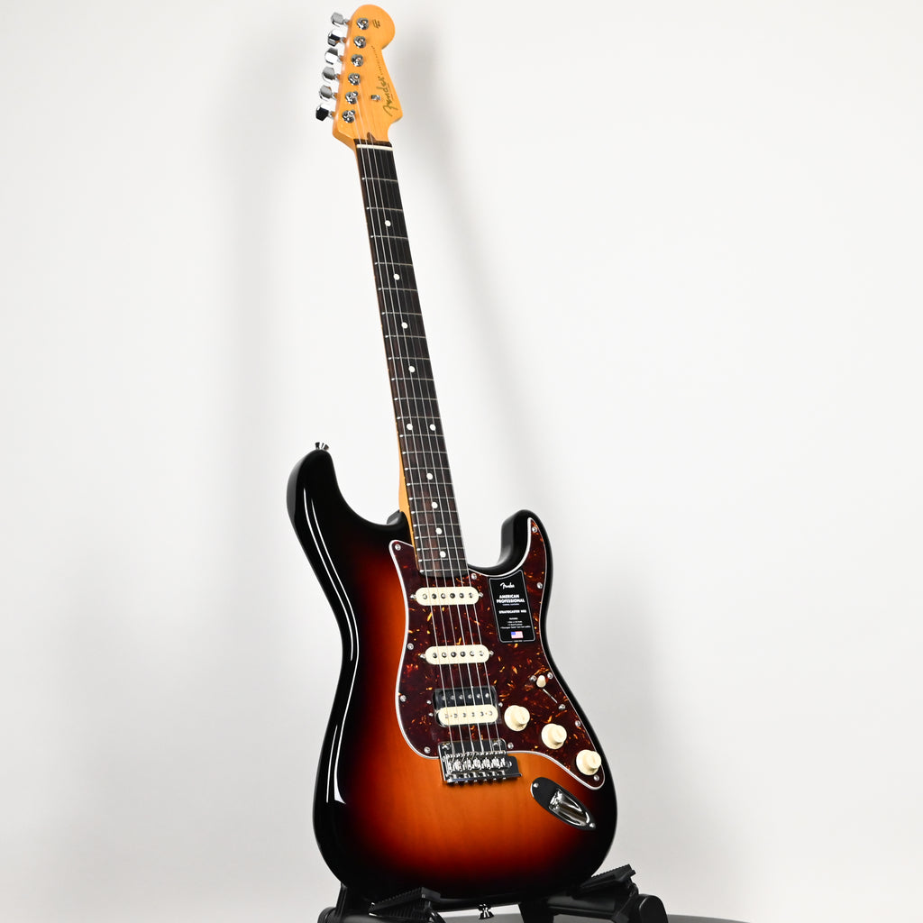 Fender American Professional Stratocaster HSS- 3 Color Sunburst 2026 (US26078341)