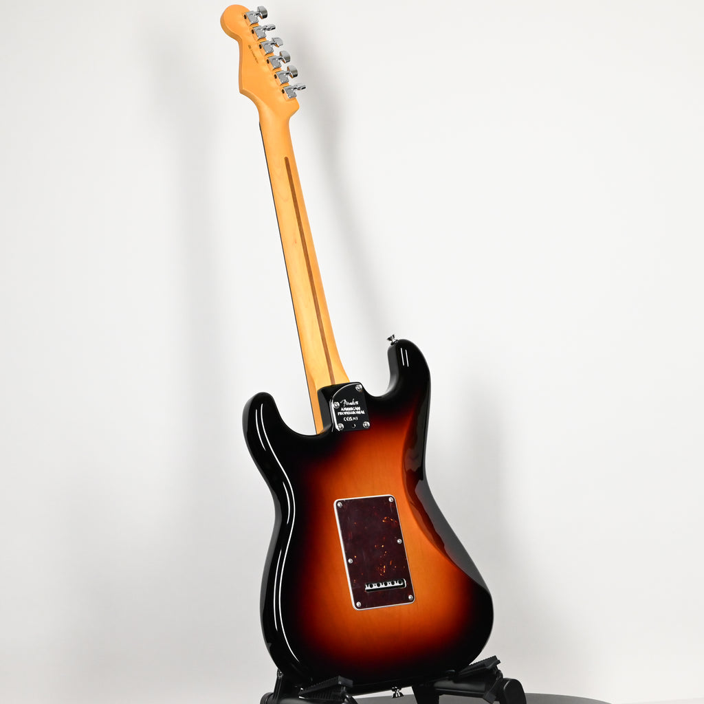 Fender American Professional Stratocaster HSS- 3 Color Sunburst 2026 (US26078341)