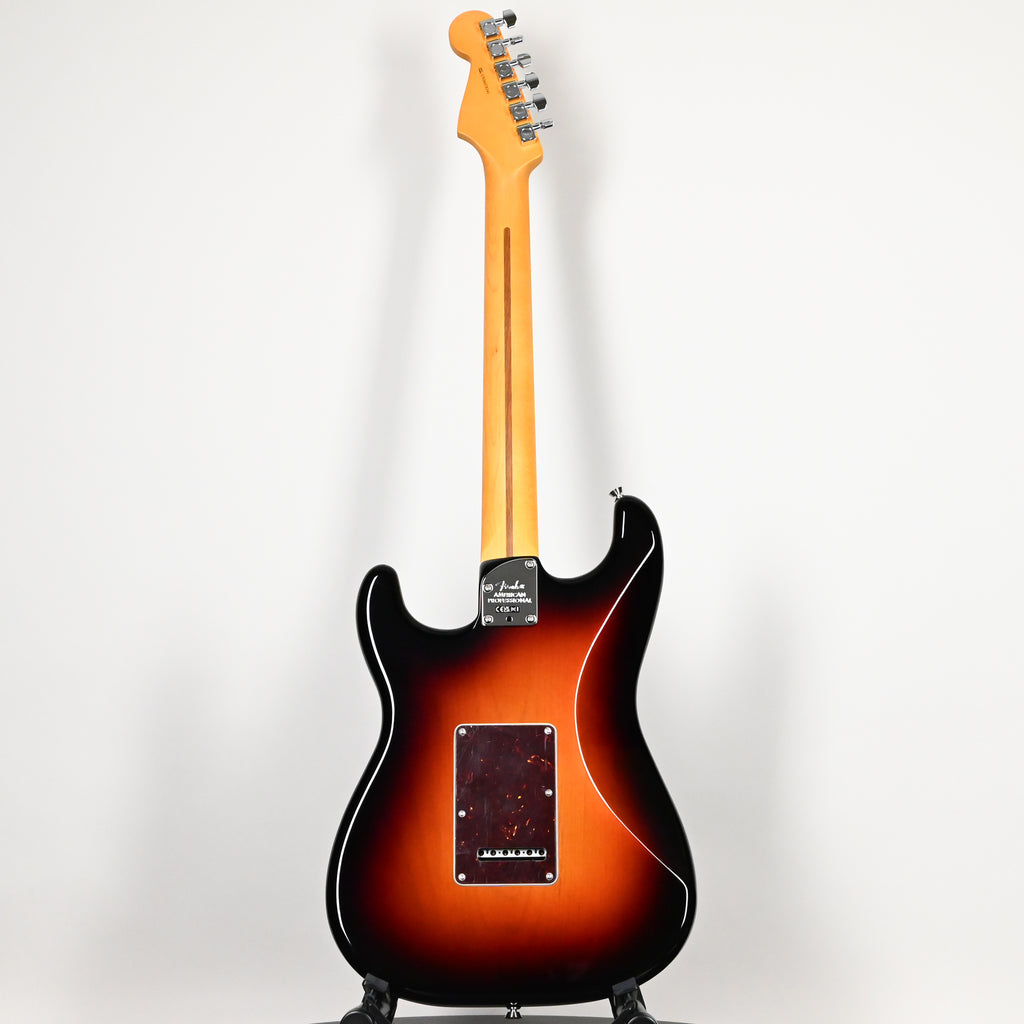 Fender American Professional Stratocaster HSS- 3 Color Sunburst 2026 (US26078341)