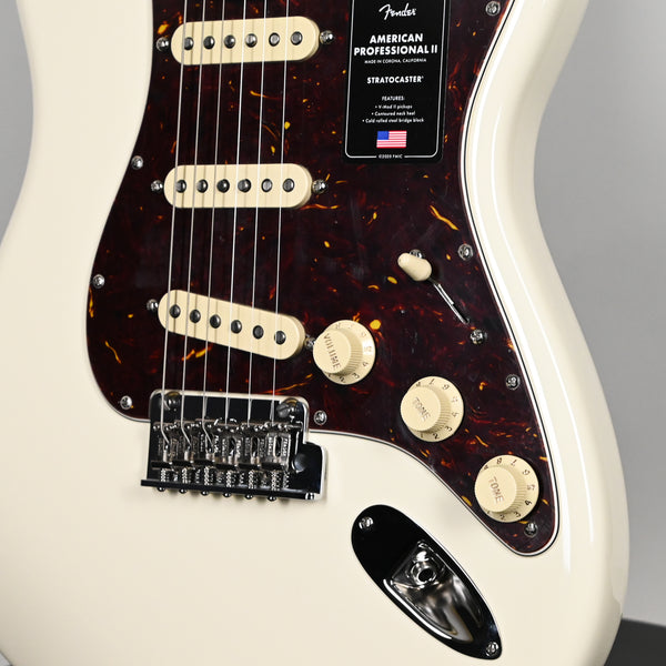 Fender American Professional II Stratocaster- Olympic White 2026 (US26021407)