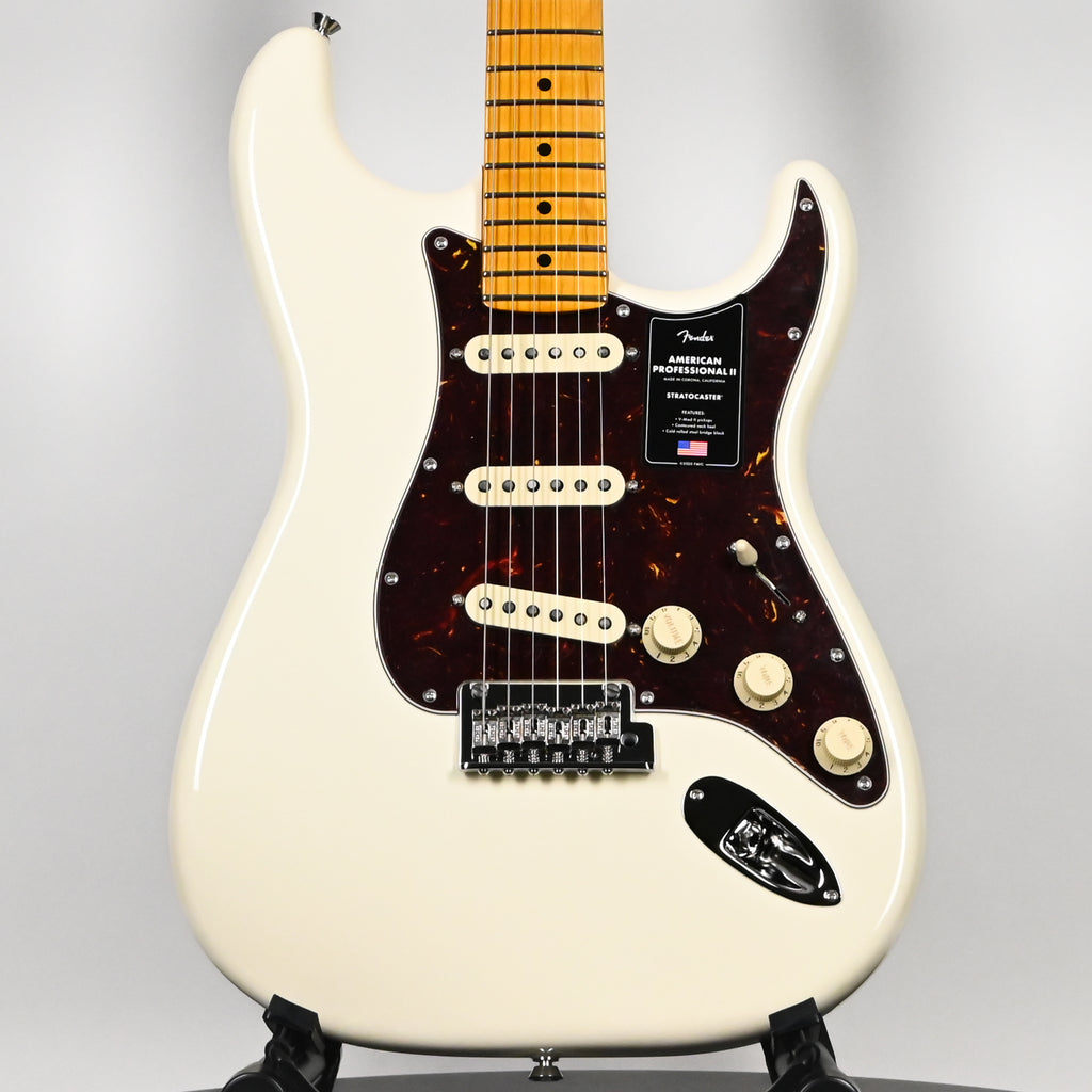 Fender American Professional II Stratocaster- Olympic White (US240036174)