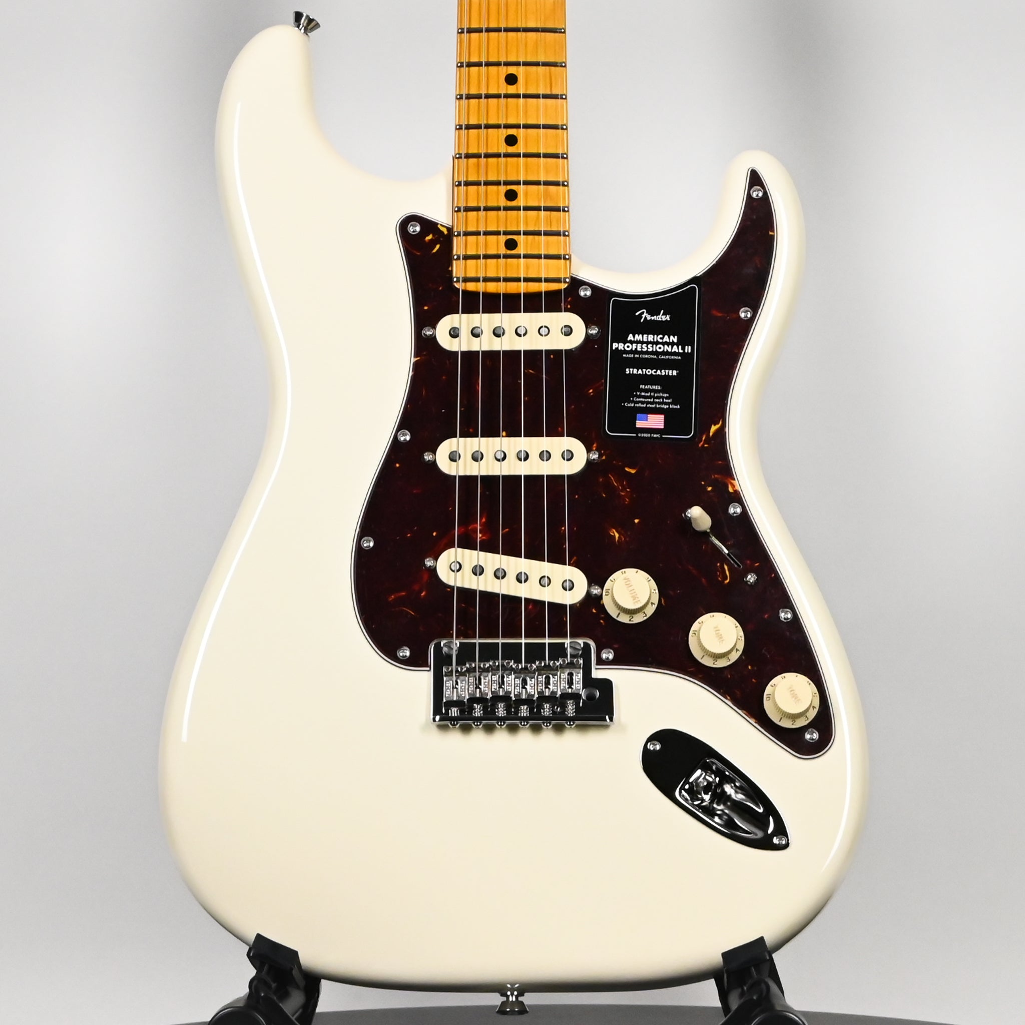 Fender American Professional II Stratocaster- Olympic White (US240036174)