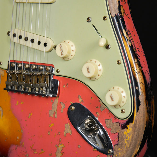 Fender Custom Shop Limited Edition 60/63 Stratocaster Super Heavy Relic Faded Aged Fiesta Red over 3-Tone Sunburst 2023 (CZ571392)