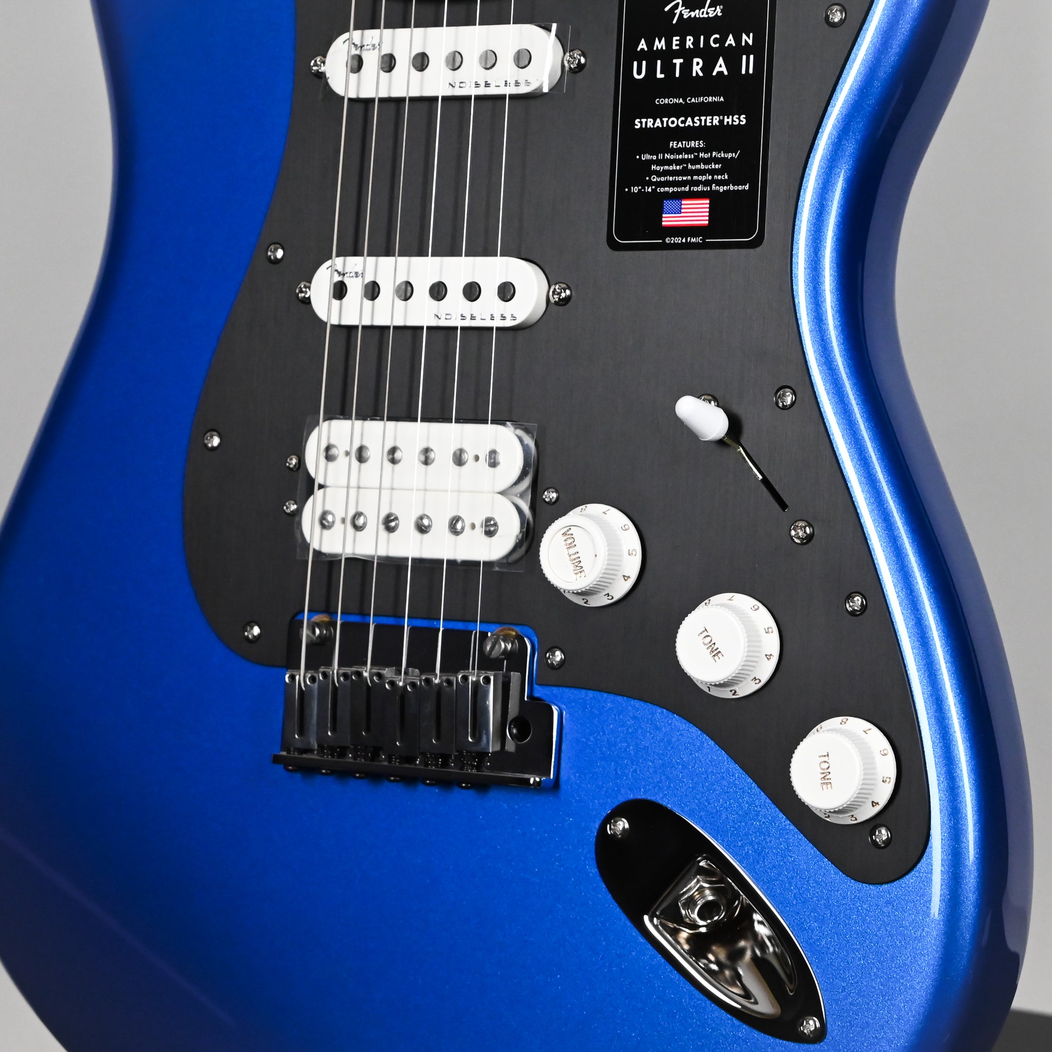 Fender American Ultra II Stratocaster HSS w/ Ebony Fingerboard- Noble Blue 2026 (US26001838)