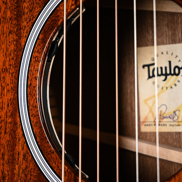 Taylor 324ce w/ Neo-Tropical Mahogany Top & Tropical Mahogany Back and Sides- Natural 2025 (1212025056)