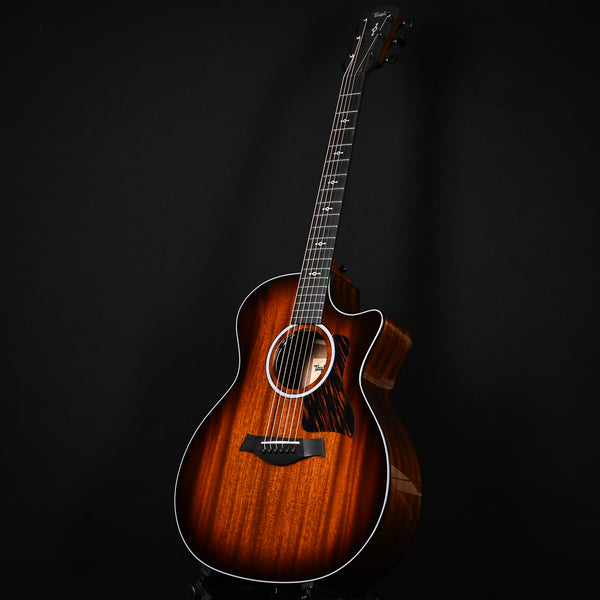 Taylor 324ce w/ Neo-Tropical Mahogany Top & Tropical Mahogany Back and Sides- Natural 2025 (1212025056)