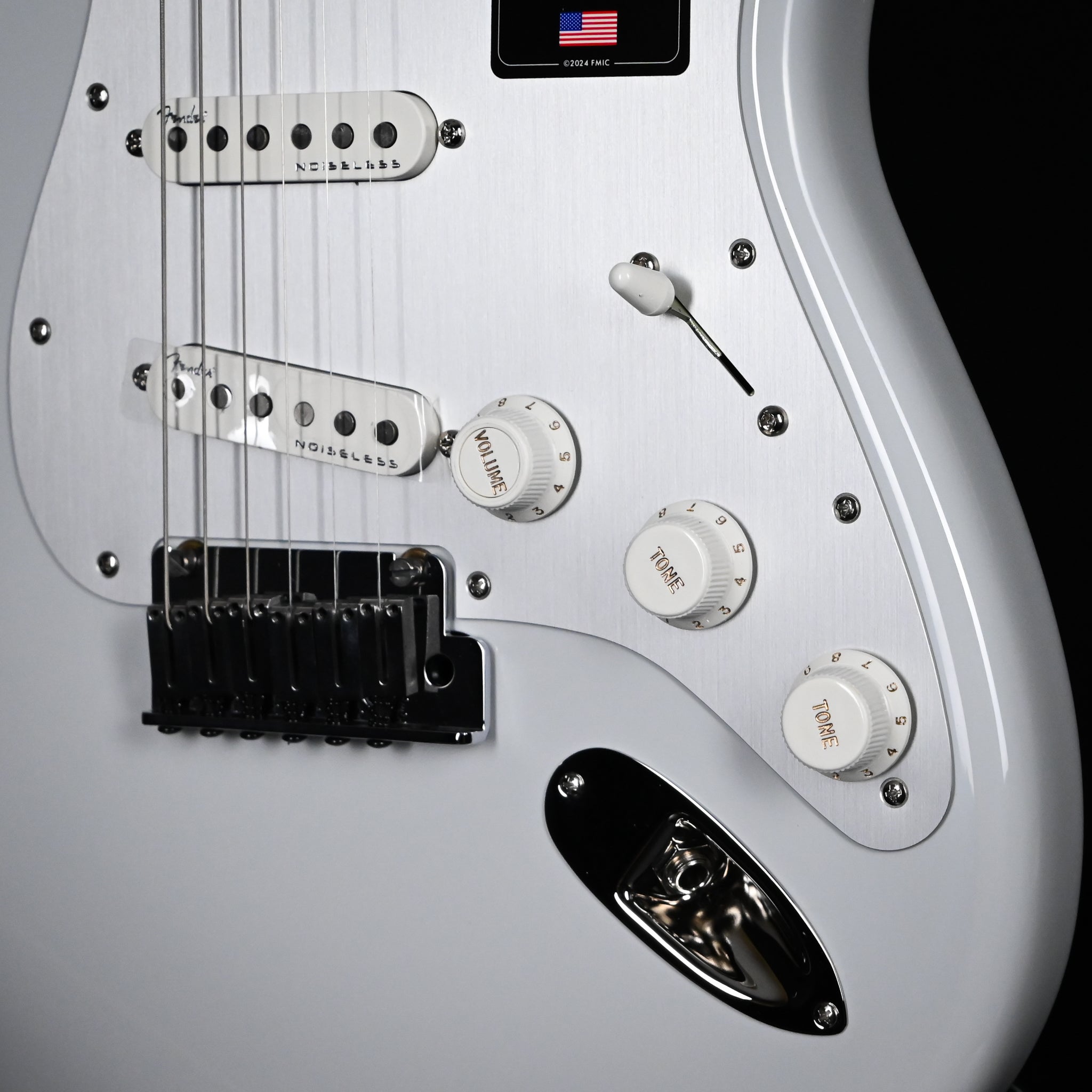 Fender American Ultra II Stratocaster w/ Maple Fingerboard- Avalanche 2026 (US26000803)