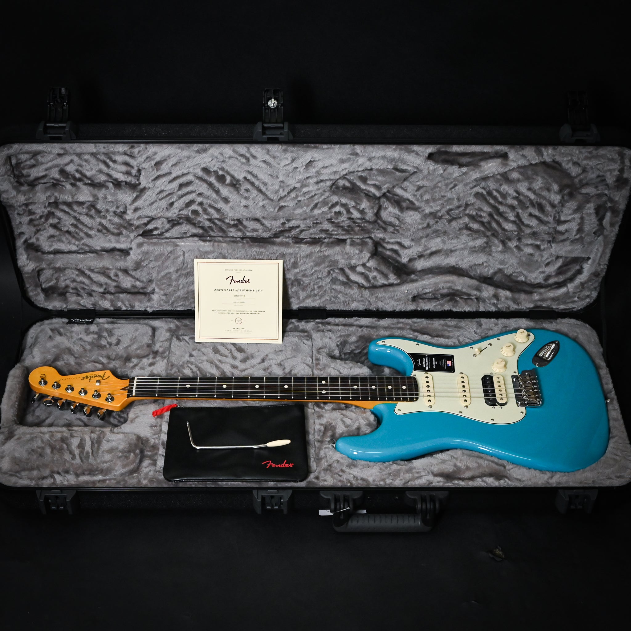 Fender American Professional II Stratocaster HSS- Miami Blue 2025 (US25106880)