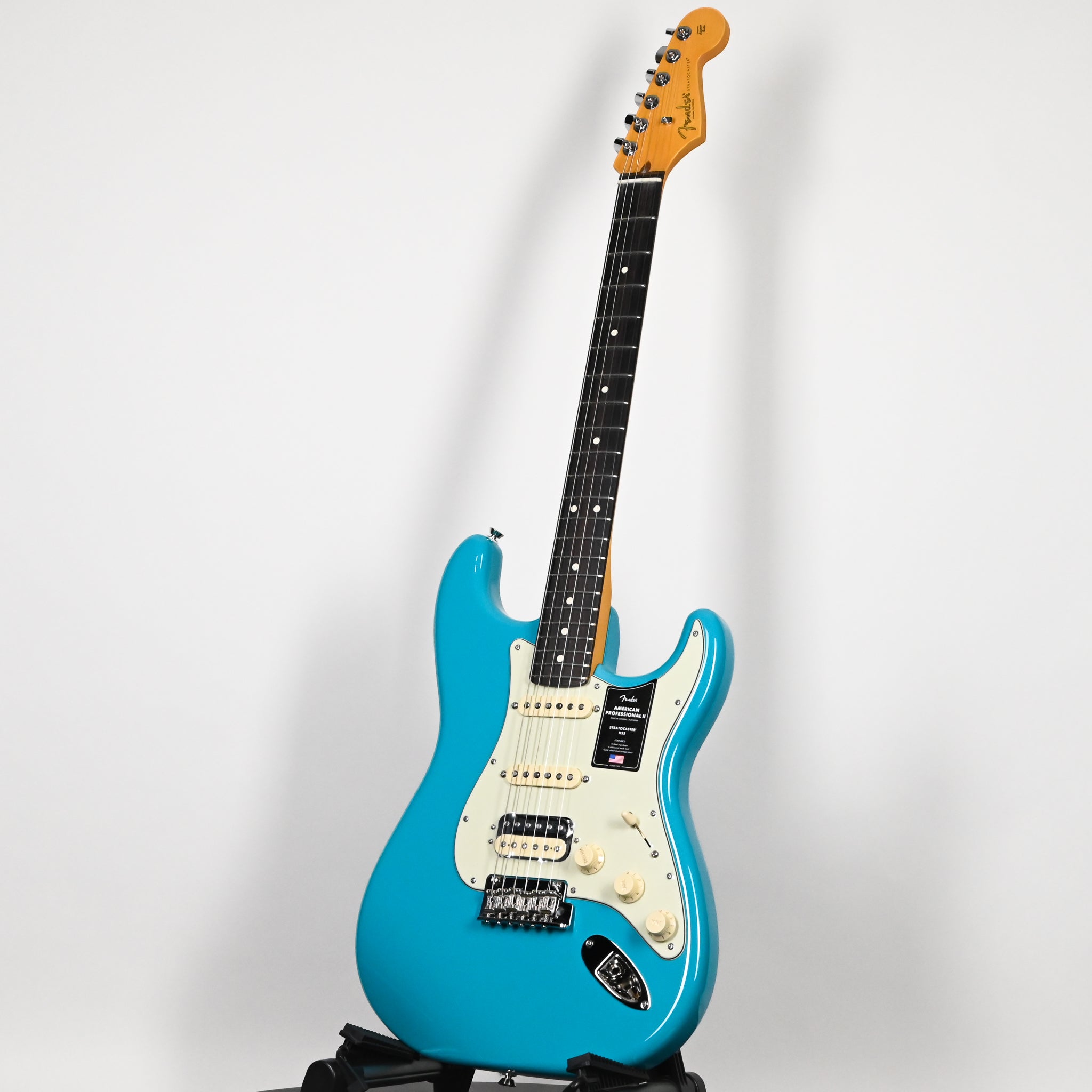 Fender American Professional II Stratocaster HSS- Miami Blue 2025 (US25106880)