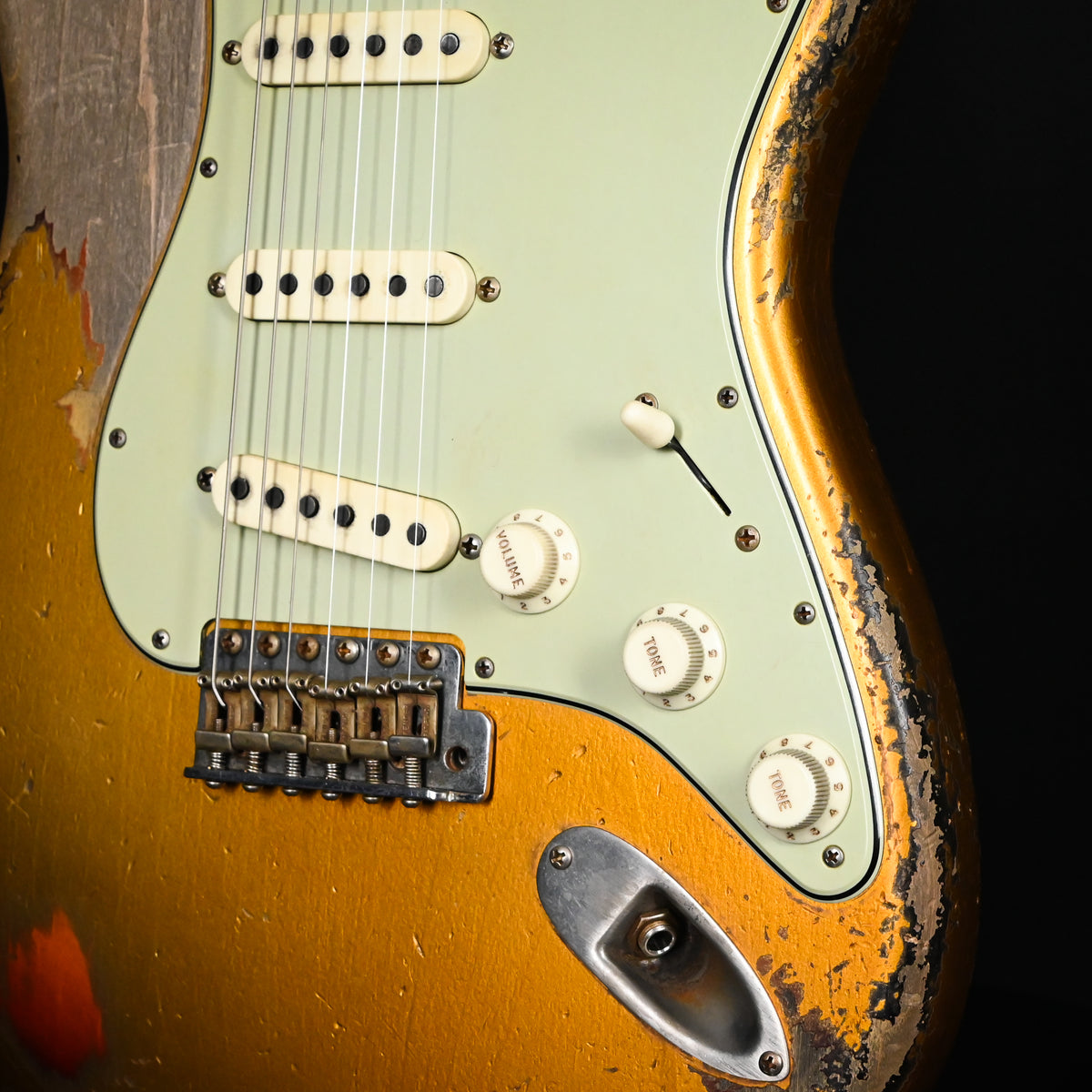 Fender Custom Shop Masterbuilt Dale Wilson '60s Stratocaster Heavy Relic- Green/ Gold Patina over 3-Tone Sunburst 2026 (CZ591708)