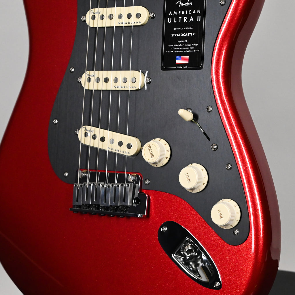Fender American Ultra II Stratocaster w/ Maple Fingerboard- Sinister Red (US240028895)