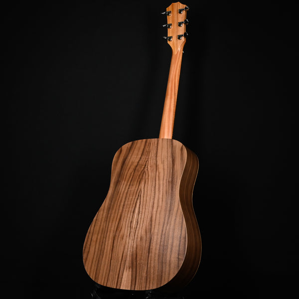Taylor Big Baby Taylor (BBT) w/ Torrefied Spruce Top & Layered Walnut Back and Sides- Natural 2026 (2201136062)