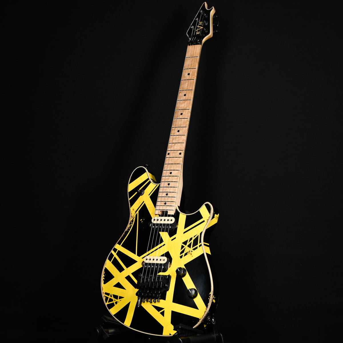 EVH Custom Shop USA Special Edition Wolfgang, Nitro Relic Tour- Black & Yellow Stripes 2026 (WG17876A)