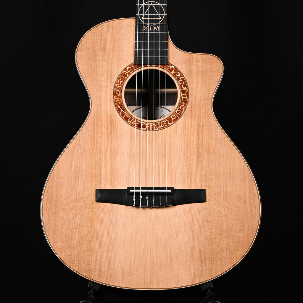 Taylor Jason Mraz Signature Model (JMSM) Nylon w/ Western Red Cedar To ...