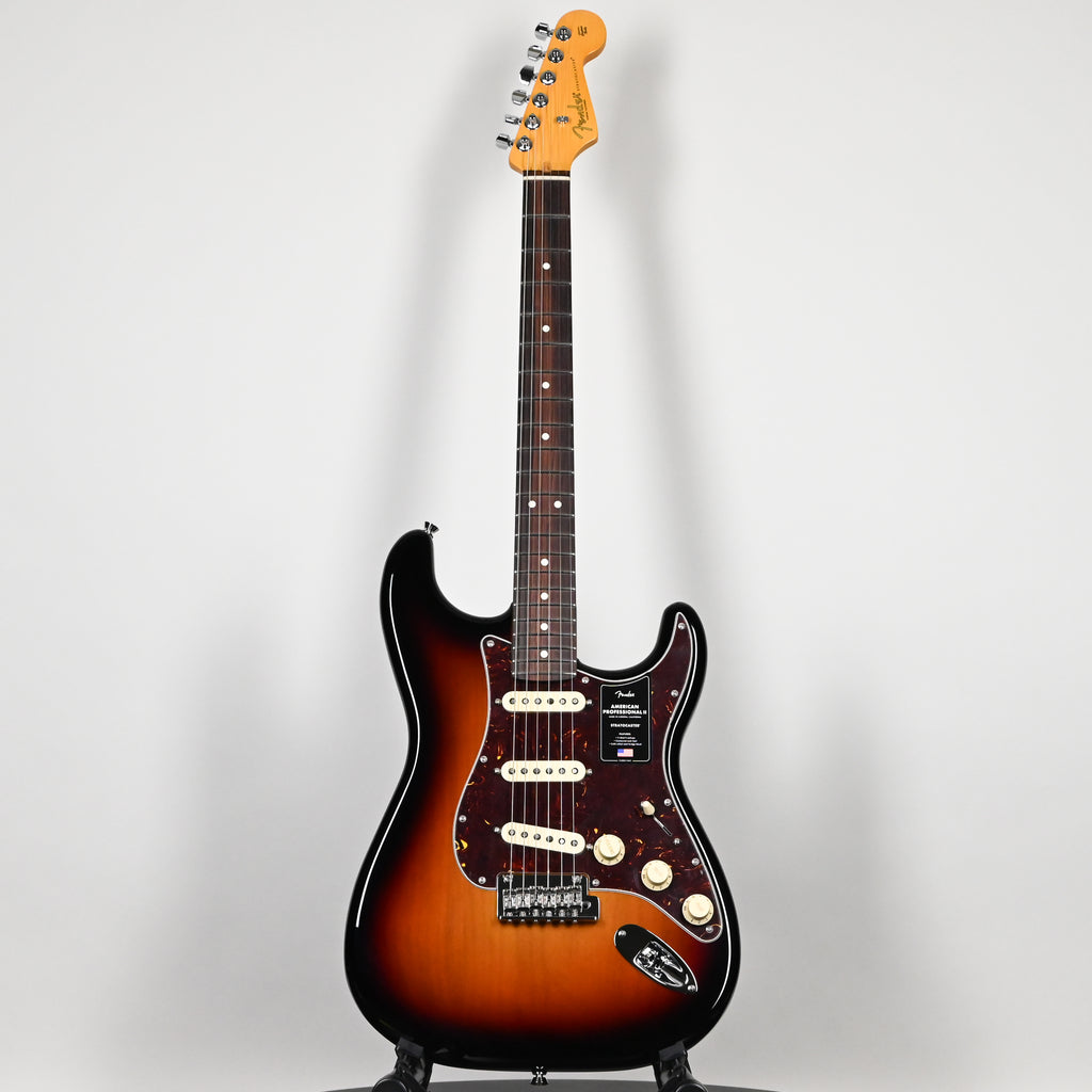 Fender American Professional II Stratocaster w/ Rosewood Fingerboard- 3 Color Sunburst 2026 (US26023711)