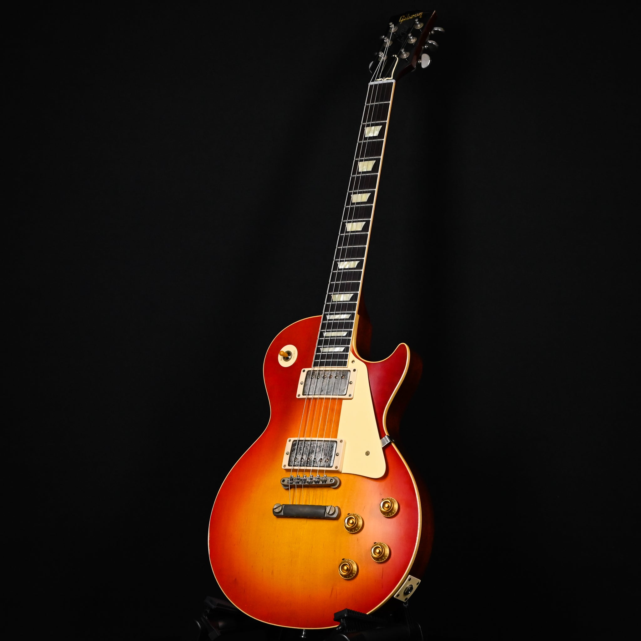 Gibson Custom Dealer Select 1959 Les Paul Standard Reissue Plain Top Murphy Lab Light Aged- "Beauty of the Burst" Page 122 (952712)