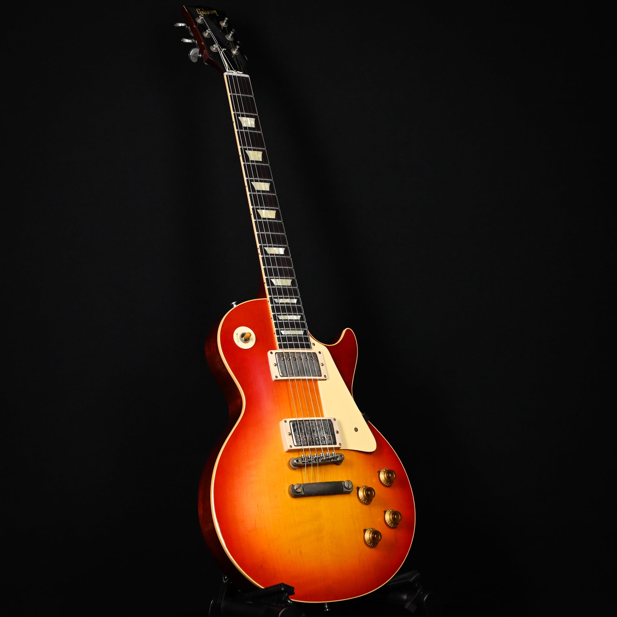 Gibson Custom Dealer Select 1959 Les Paul Standard Reissue Plain Top Murphy Lab Light Aged- "Beauty of the Burst" Page 122 (952712)