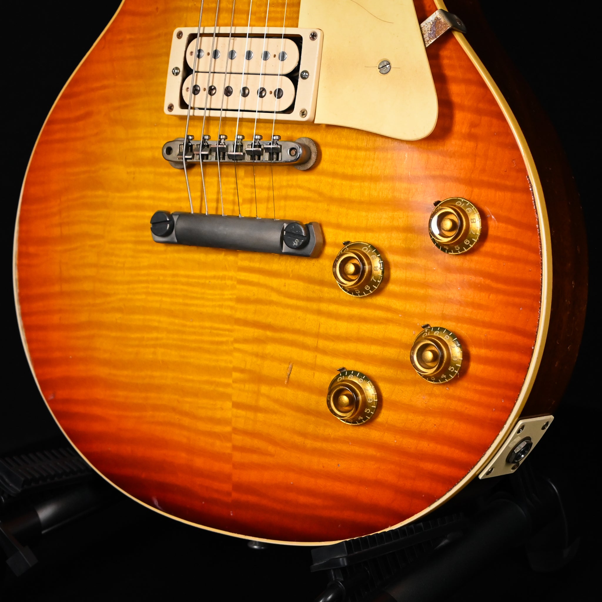 Gibson Custom Dealer Select 1959 Les Paul Standard Reissue Murphy Lab Heavy Aged- "Beauty of the Burst" Page 86 (952684)