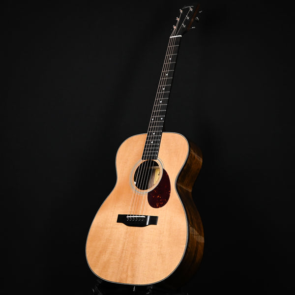 Eastman E3 OM Deluxe Acoustic-Electric Guitar (M2535609)