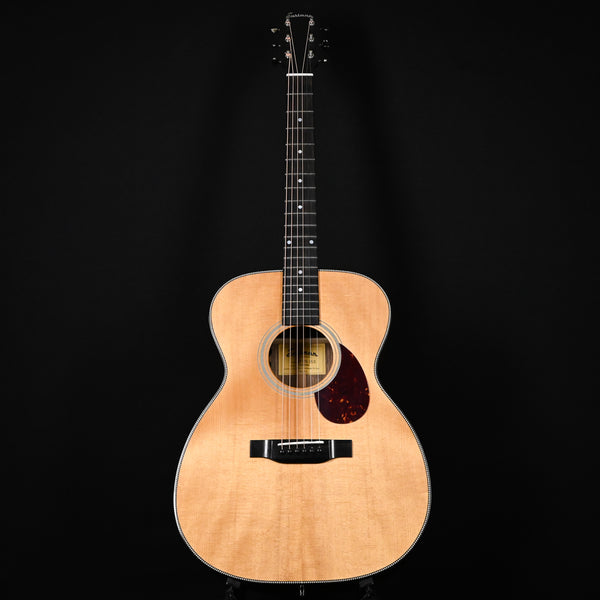 Eastman E3 OM Deluxe Acoustic-Electric Guitar (M2535609)