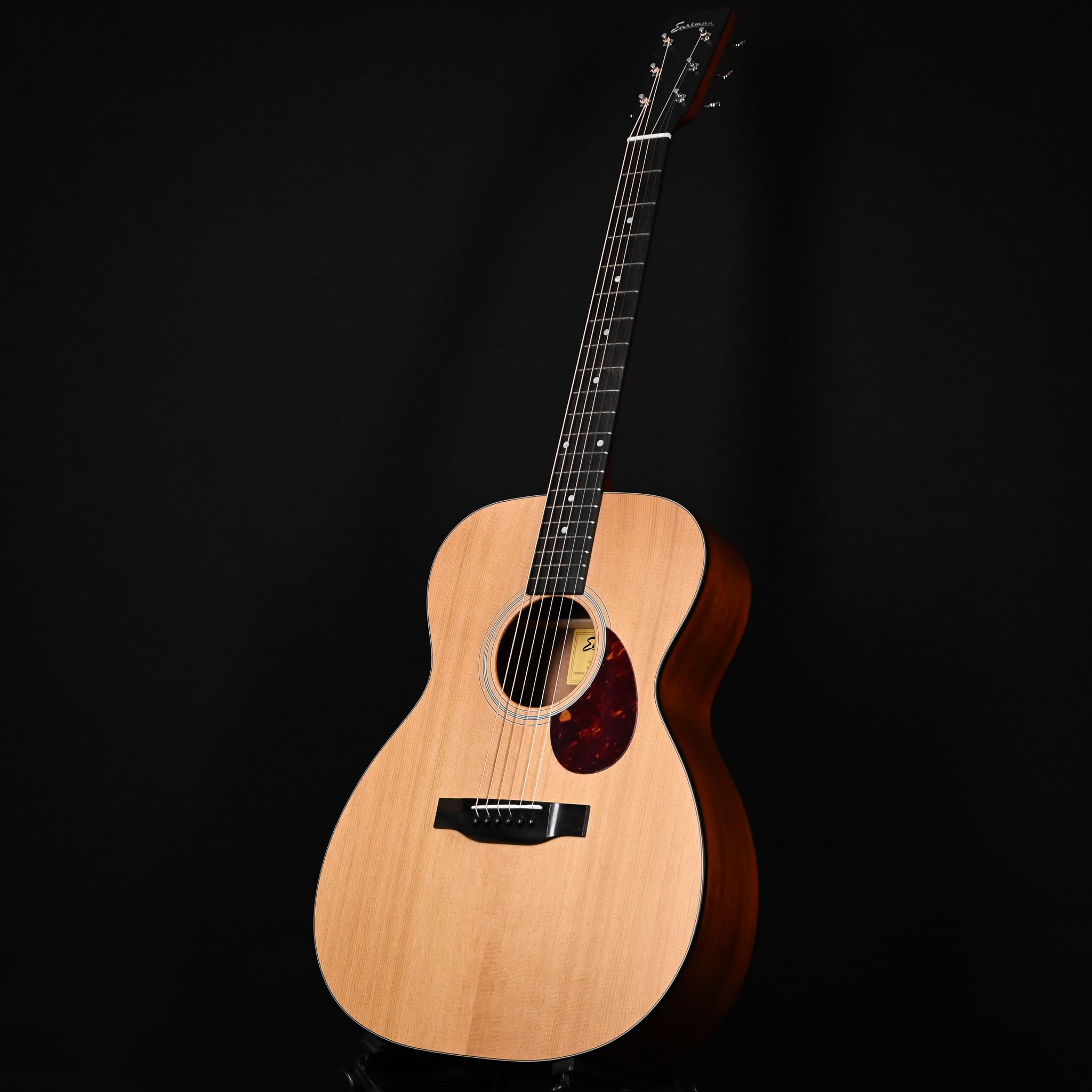 Eastman E1 OM Acoustic Guitar (M2535170)