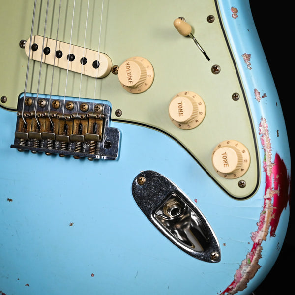 Fender Custom Shop 1962 Stratocaster Heavy Relic- Daphne Blue/ Pink Paisley 2024 (R132444)