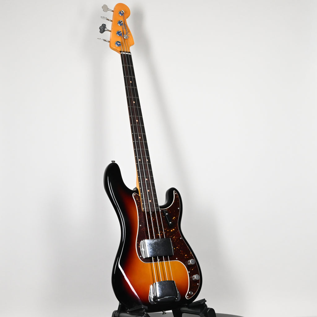 Fender James Jamerson 1962 Precision Bass- 3 Color Sunburst 2026 (JJ260419)