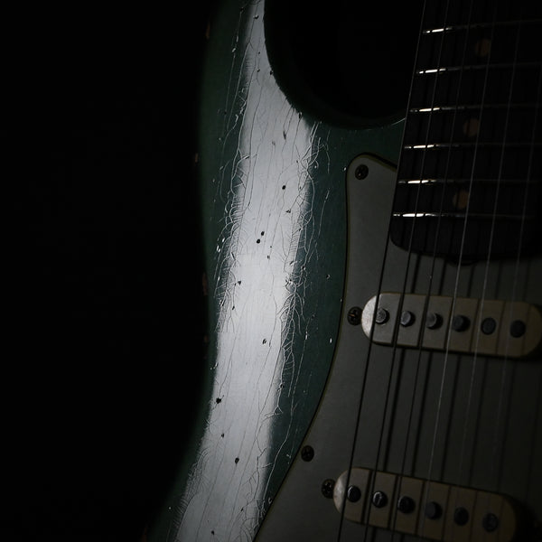 Fender Custom Shop Limited Edition '63 Stratocaster Relic- Aged Sherwood Green 2024 (CZ581209)