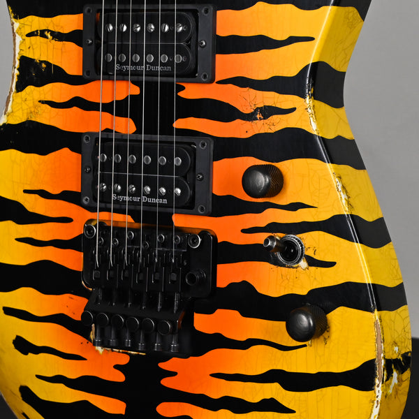 Jackson Custom Shop USA Special Edition Dinky 2H w/ Floyd Rose - Tested Time Bengal Tiger 2026 (XN19768)